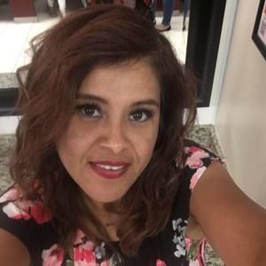 Meet your Posher, Lorena